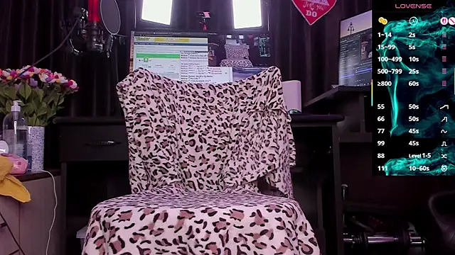 Raissa sky26 online show from 10, 11, 2025