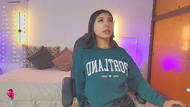 Snapshot of _gaby2 chatting on 9, 10, 2025 gaby2 online show from 9, 10, 2025