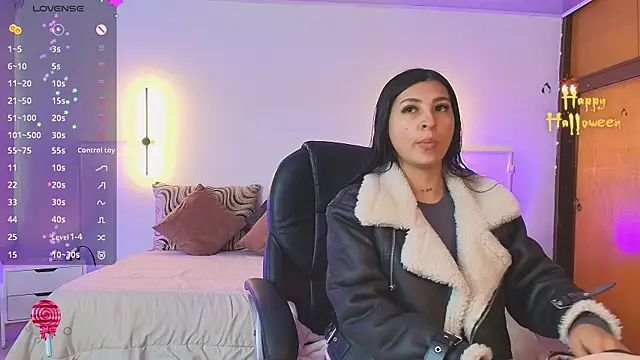 Snapshot of _gaby2 chatting on 27, 10, 2025 gaby2 online show from 27, 10, 2025