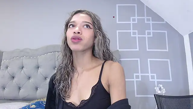 Snapshot of BritneyCollins chatting on 9, 2, 2025 BritneyCollins online show from 9, 2, 2025