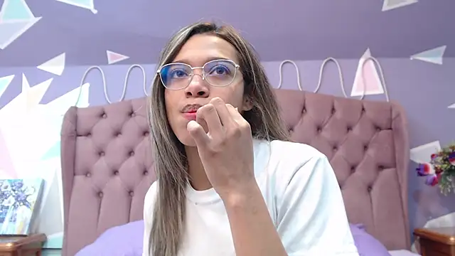 Snapshot of BritneyCollins chatting on 28, 2, 2025 BritneyCollins online show from 28, 2, 2025