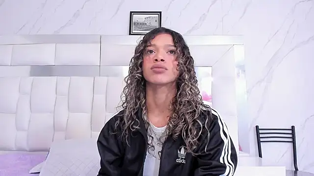 Snapshot of BritneyCollins chatting on 18, 9, 2025 BritneyCollins online show from 18, 9, 2025