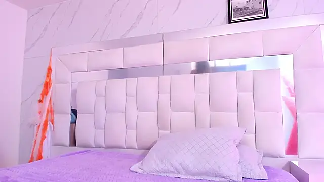 Snapshot of BritneyCollins chatting on 23, 10, 2025 BritneyCollins online show from 23, 10, 2025