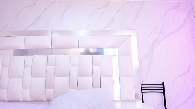 Snapshot of BritneyCollins chatting on 21, 11, 2025 BritneyCollins online show from 21, 11, 2025