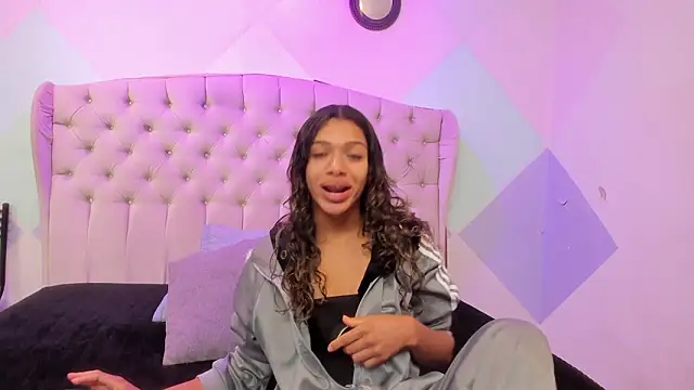 BritneyCollins online show from 3, 2, 2026