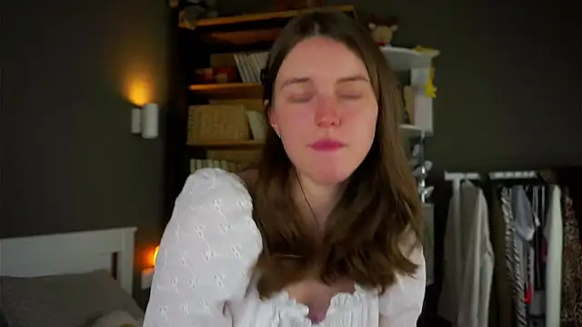 Snapshot of DarylBarks chatting on 24, 11, 2025 DarylBarks online show from 24, 11, 2025