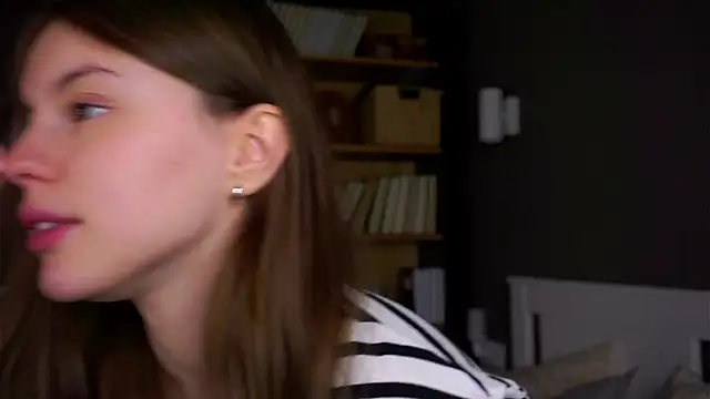 Snapshot of DarylBarks chatting on 14, 12, 2025 DarylBarks online show from 14, 12, 2025