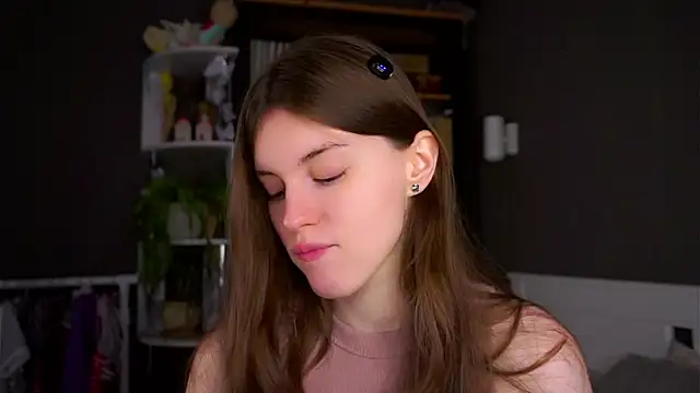 Snapshot of DarylBarks chatting on 15, 12, 2025 DarylBarks online show from 15, 12, 2025