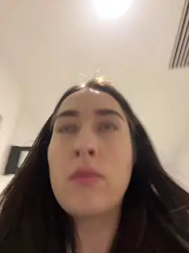 Holly Play online show from 11, 12, 2024