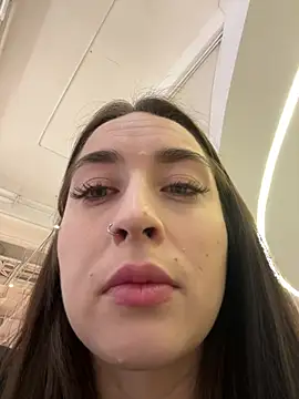 Holly Play online show from 16, 12, 2024