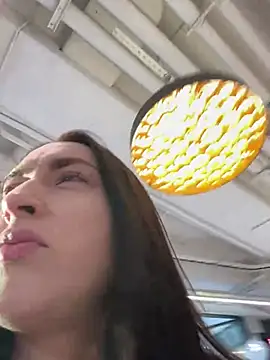 Holly Play online show from 7, 2, 2025