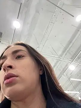 Holly Play online show from 21, 2, 2025