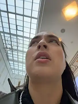 Holly Play online show from 10, 10, 2025