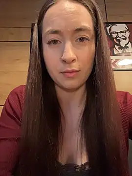 Holly Play online show from 26, 5, 2026