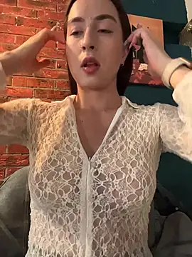 Snapshot of Holly_Play chatting on 15, 7, 2026 Holly Play online show from 15, 7, 2026