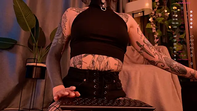 MichaellaMoon online show from 10, 1, 2025