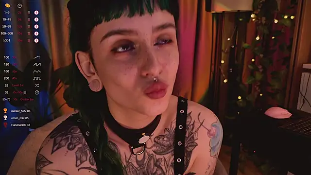 MichaellaMoon online show from 6, 2, 2025