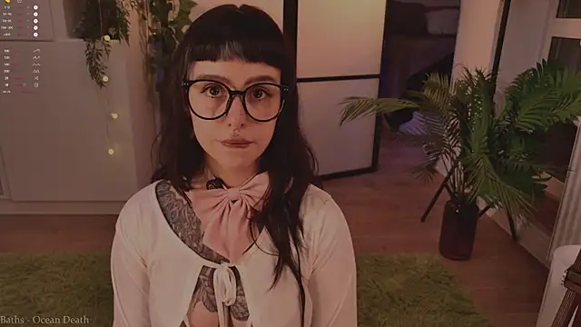 MichaellaMoon online show from 13, 11, 2025