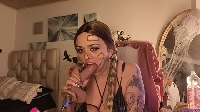 Snapshot of Coquette_Johnson chatting on 18, 10, 2025 Coquette Johnson online show from 18, 10, 2025