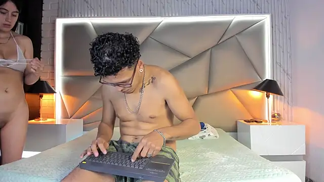 Snapshot of Bonny_Bonss chatting on 8, 3, 2025 Bonny Bonss online show from 8, 3, 2025