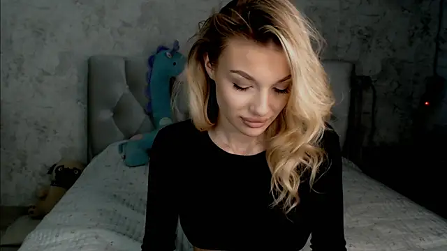Snapshot of Ella_Milla chatting on 2, 7, 2026 Ella Milla online show from 2, 7, 2026