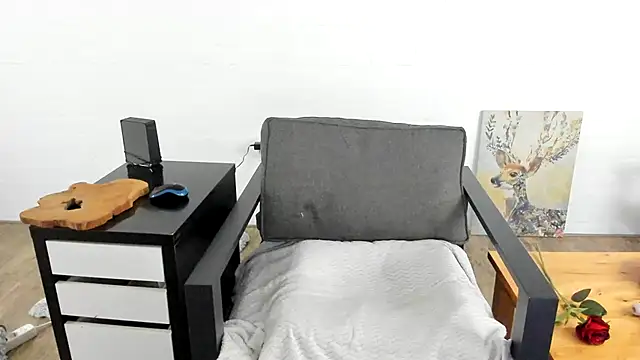 MendiPetite online show from 21, 2, 2025