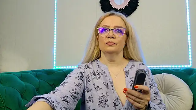IvanaCharm online show from 28, 5, 2026