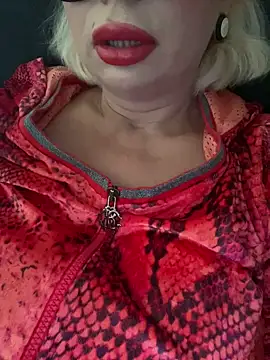 Snapshot of luna_14 chatting on 3, 10, 2025 luna 14 online show from 3, 10, 2025