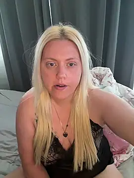 Blondiee3088 online show from 3, 8, 2026