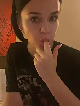 English-Chloe96 online show from 4, 3, 2025