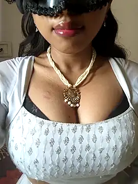 sandy naughty online show from 27, 2, 2025