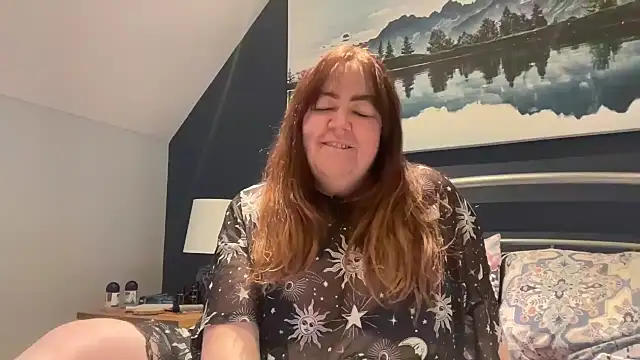 curvy-milf-abbie online show from 15, 1, 2026