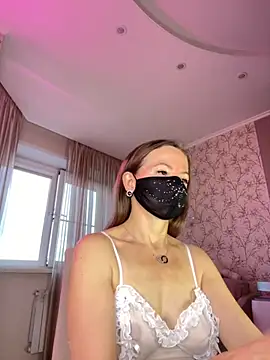 MilfeaN online show from 4, 11, 2025