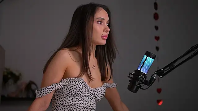 Mila May  online show from 9, 2, 2025