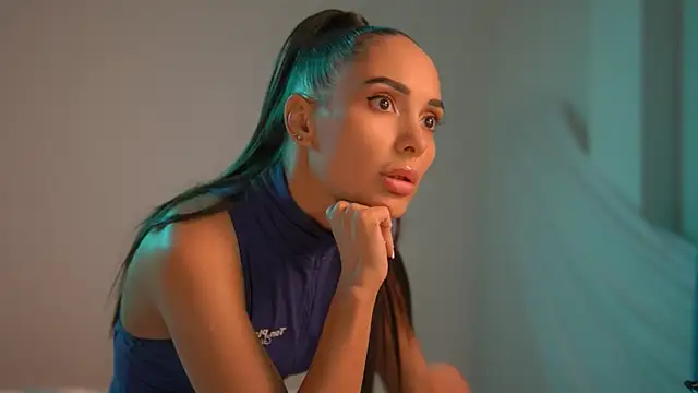 Mila May  online show from 26, 9, 2025