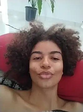Snapshot of Emanuelle_manu chatting on 10, 12, 2024 Emanuelle manu online show from 10, 12, 2024