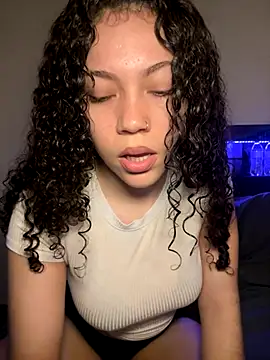 ladylavish online show from 5, 12, 2025