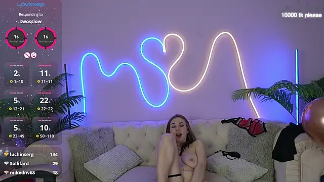 Snapshot of JennyyLuv chatting on 13, 2, 2025 JennyyLuv online show from 13, 2, 2025