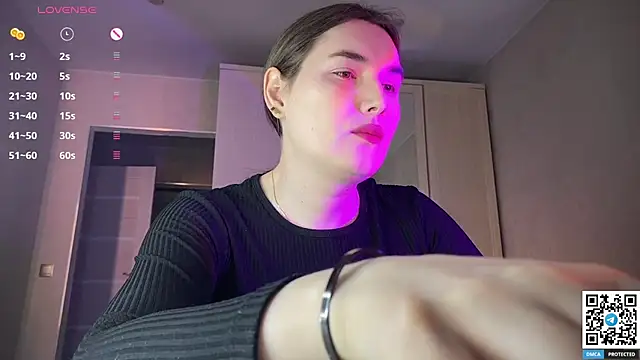 Snapshot of Maria_Bowie chatting on 2, 5, 2026 Maria Bowie online show from 2, 5, 2026