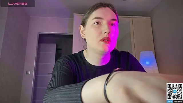 Snapshot of Maria_Bowie chatting on 15, 5, 2026 Maria Bowie online show from 15, 5, 2026