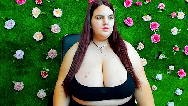 Huge Titties  online show from 16, 2, 2025