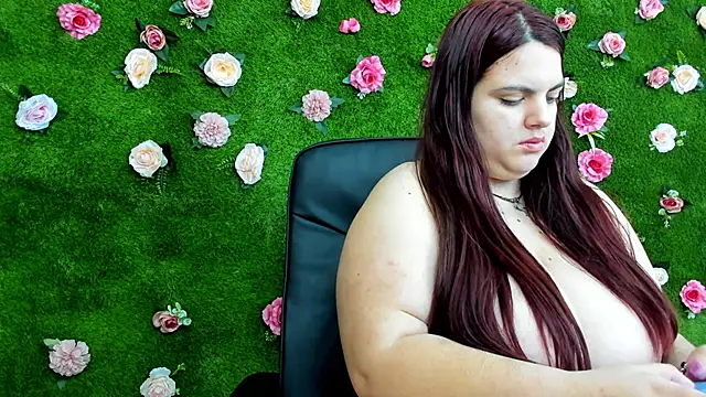 Huge Titties  online show from 20, 3, 2025