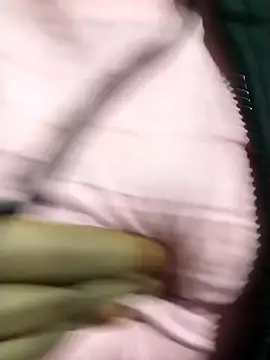 Snapshot of saloni19881 chatting on 14, 1, 2025 saloni19881 online show from 14, 1, 2025