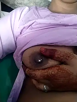 Snapshot of saloni19881 chatting on 23, 9, 2025 saloni19881 online show from 23, 9, 2025