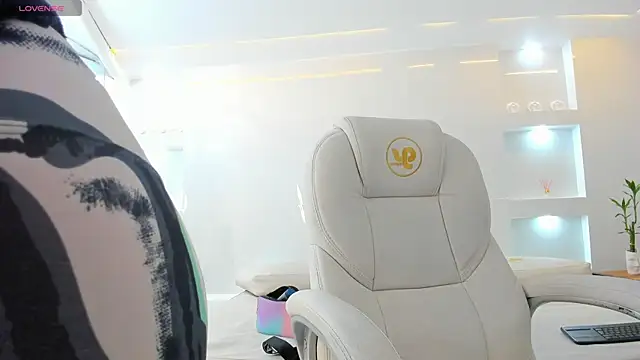 julietha taylor online show from 6, 2, 2025