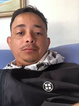 isacalejandroo online show from 28, 12, 2024