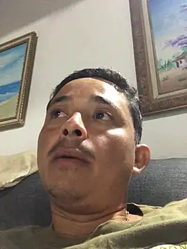 isacalejandroo online show from 16, 1, 2025