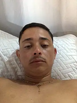 isacalejandroo online show from 15, 2, 2025