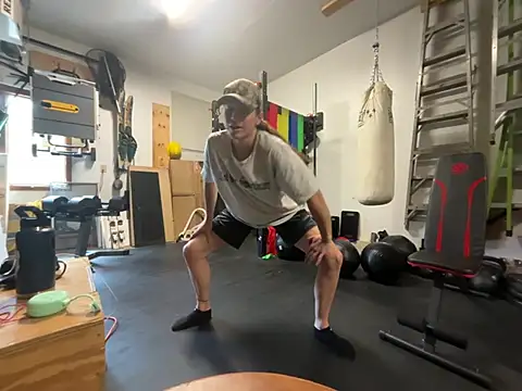 Snapshot of MissSwitch chatting on 12, 12, 2024 MissSwitch online show from 12, 12, 2024