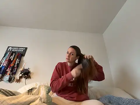 Snapshot of MissSwitch chatting on 2, 1, 2025 MissSwitch online show from 2, 1, 2025